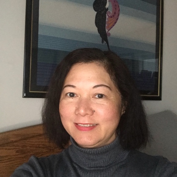 Profile Picture of Divinia Imperial (@diviniaimperial) on Poshmark