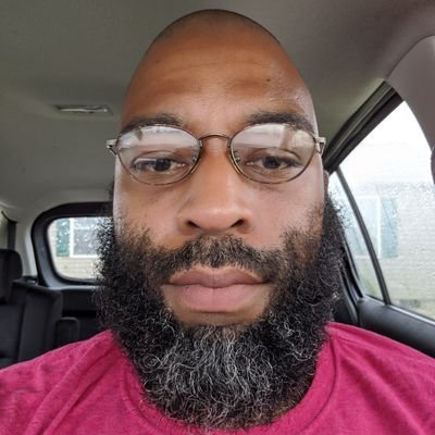 Profile Picture of Le'Roy Sweezy Jr. (@CousinEasy) on Twitter