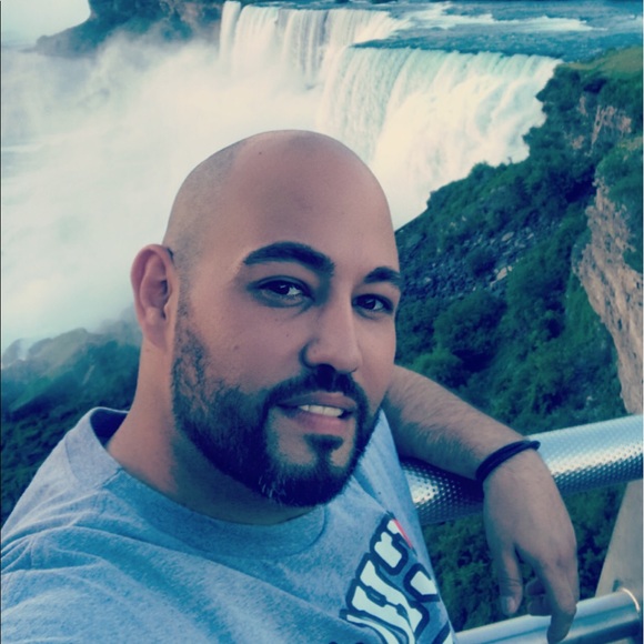 Profile Picture of Eyad Gharaibeh (@eyad1982) on Poshmark