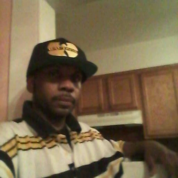 Profile Picture of Thomas Tindal (@tntboo) on Poshmark