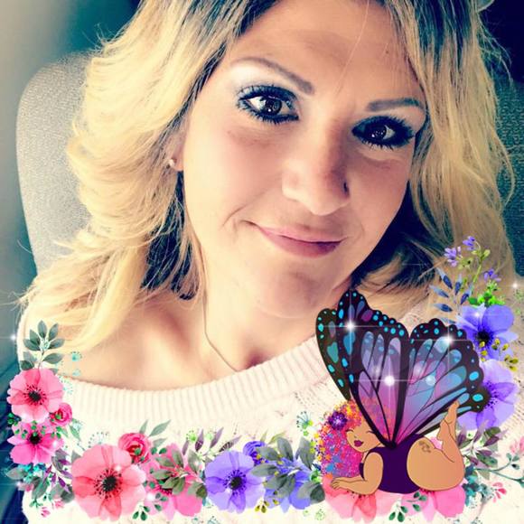 Profile Picture of Tara Spray (@taraspray) on Poshmark