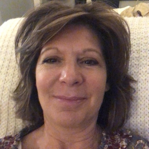 Profile Picture of Leta Penfield (@cllbpen) on Poshmark