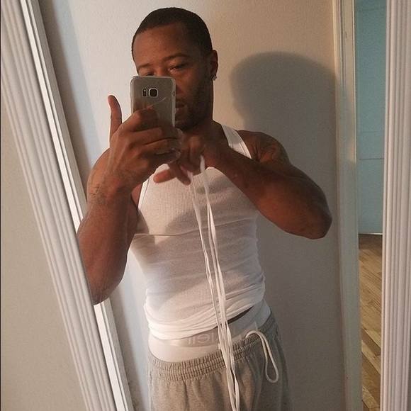 Profile Picture of Terrance Rush (@terrance84) on Poshmark