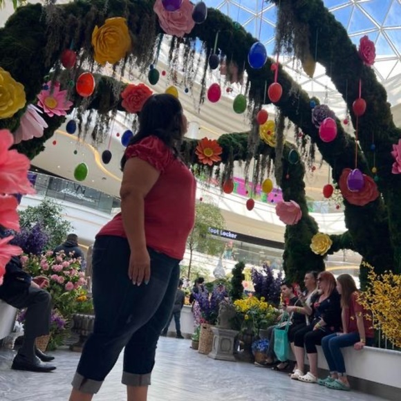 Profile Picture of Iris Flores (@irisflores798) on Poshmark