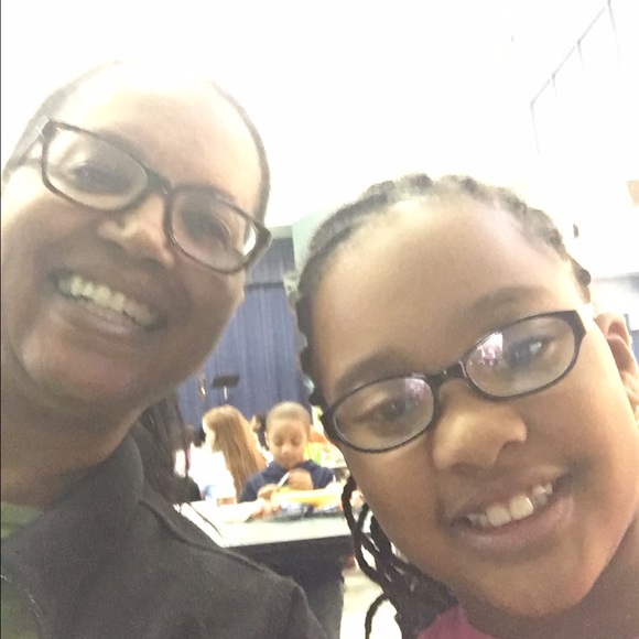 Profile Picture of Lenith Thomas (@leeleelane) on Poshmark