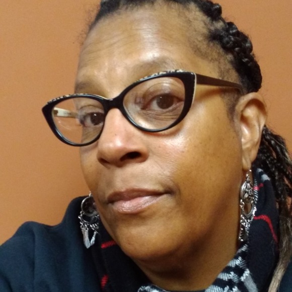 Profile Picture of Margo Thompson (@marglnash62) on Poshmark