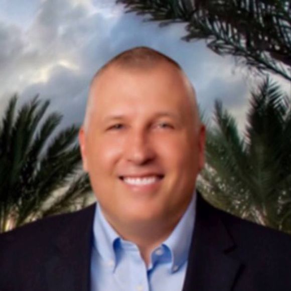 Profile Picture of Aaron David (@aarondavid400) on Poshmark