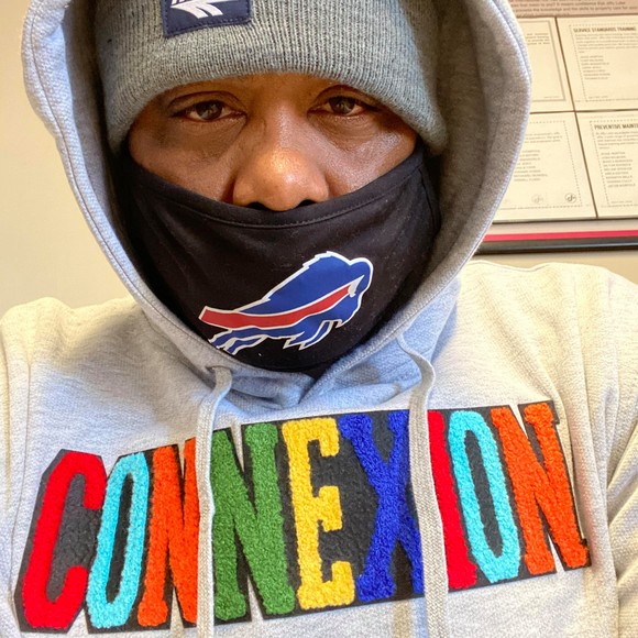 Profile Picture of Deshaun Brown (@shaun39) on Poshmark