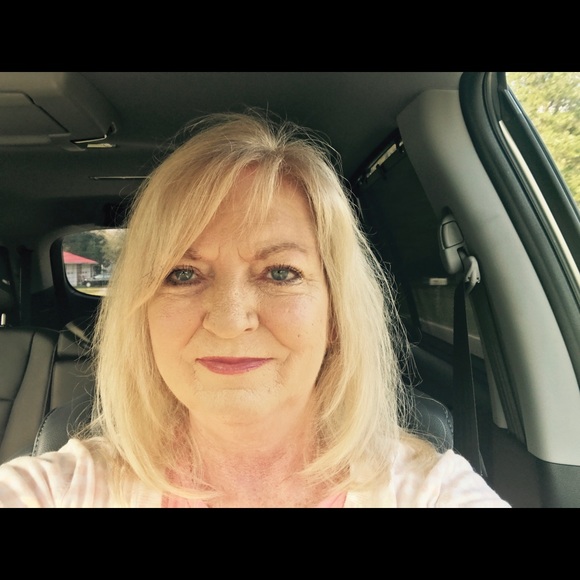 Profile Picture of Betty Crusenberry (@bcrusenberry) on Poshmark