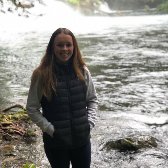 Taylor Wessels - Poshmark Profile Picture of Taylor Wessels (@taylorwessels) on Poshmark