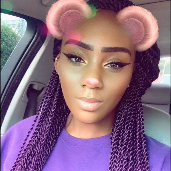 Profile Picture of Jordyn Grant (@jordellee117) on Poshmark