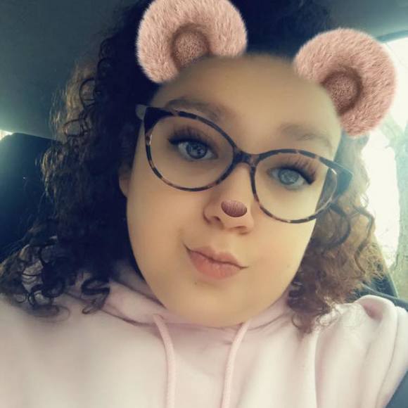 Profile Picture of Lily Cacioppo (@lilycacioppo) on Poshmark