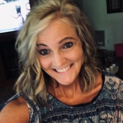 Profile Picture of Lori Whitaker (@LoriWhi44641554) on Twitter