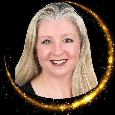 Profile Picture of Melanie Perry (@PopsyT) on Twitter