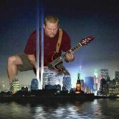 Profile Picture of Mike Widell (@MrWidell) on Twitter