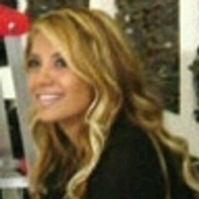 Profile Picture of Claudia Castellanos (@clacasjr) on Twitter