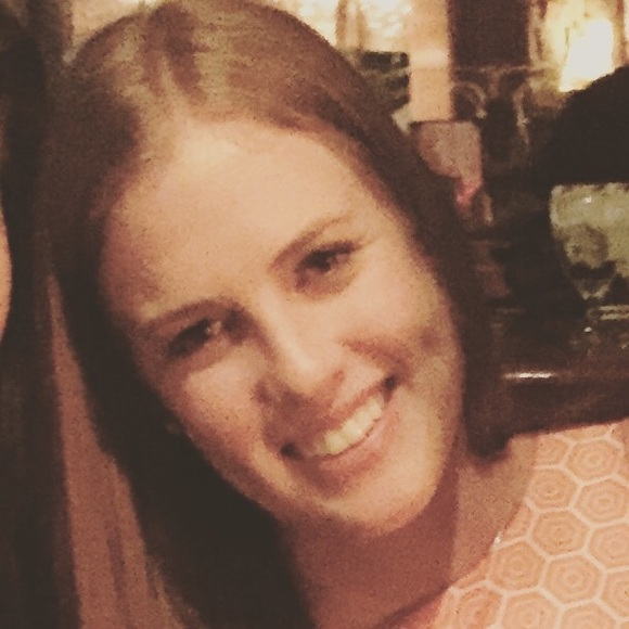 Profile Picture of Hannah Laskin (@jemmareed) on Poshmark