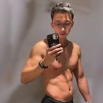 Profile Picture of Edison Fan (@sakuya185cm) on Instagram