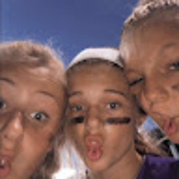 Profile Picture of Aubrey Brentzel (@aubreybrentzel) on Poshmark