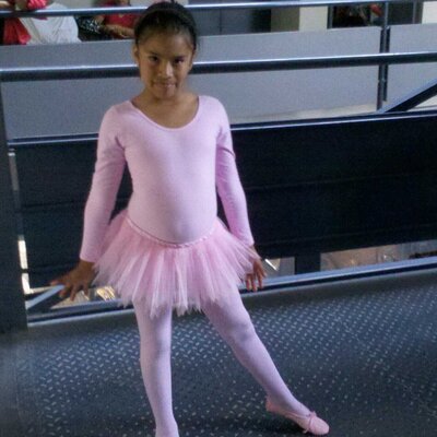 Profile Picture of Lucy Velasquez Laino (@luzvl53) on Twitter