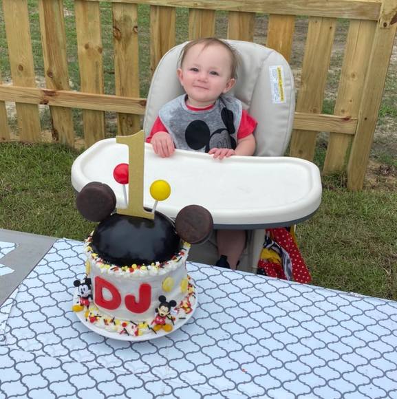 Profile Picture of Devin Rivera (@devilr12) on Poshmark