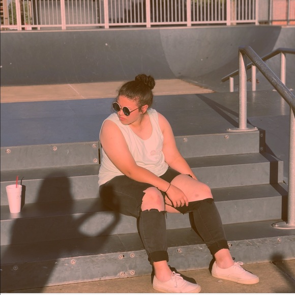 Profile Picture of Callie Sherfield (@cgs11) on Poshmark