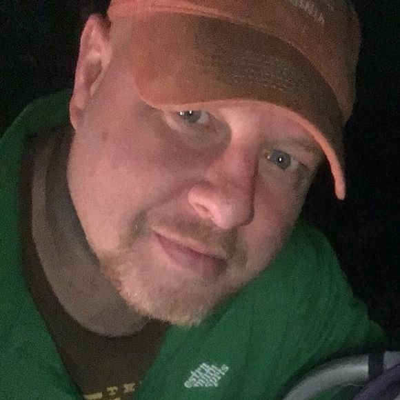 Profile Picture of Matt Olbrys (@mattolbrys) on Poshmark