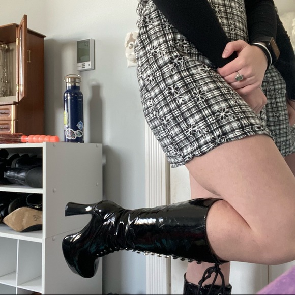 Profile Picture of Marielle King (@jifpom) on Poshmark