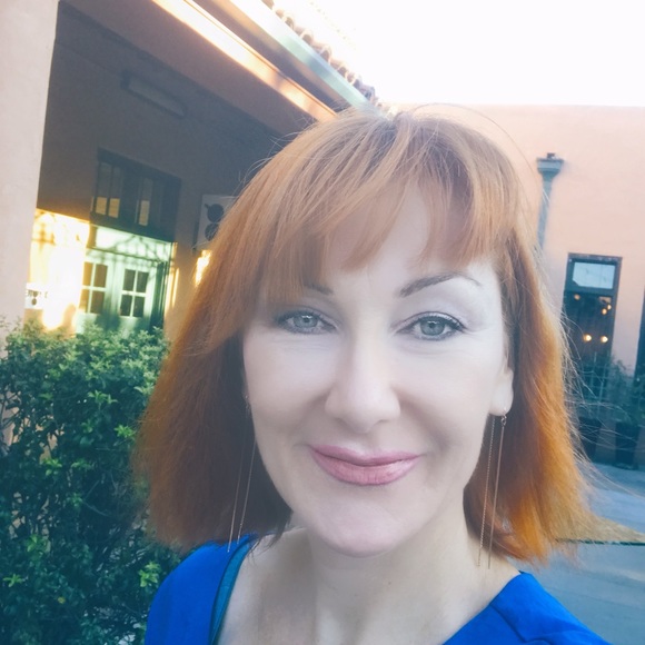 Profile Picture of Lana Makarenko (@lanamaka888) on Poshmark