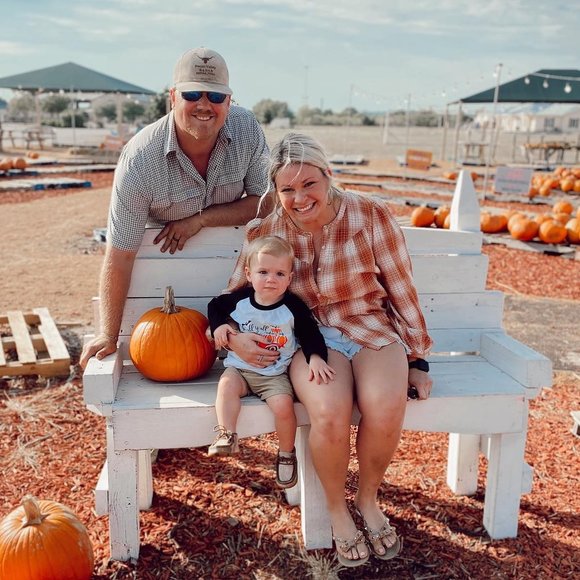 Profile Picture of Ashlee Bostick (@aeb96) on Poshmark