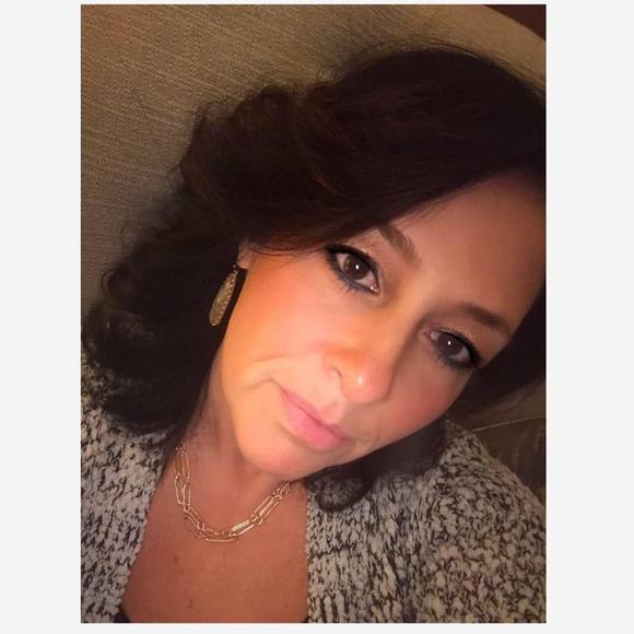 Profile Picture of Angela Corbi dibattista (@cris0723) on Poshmark