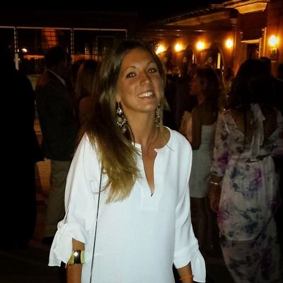 Profile Picture of Aida De La Rosa (@AidadelaRosa) on Twitter