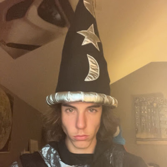 Profile Picture of James Carlson (@diamondjames971) on Poshmark