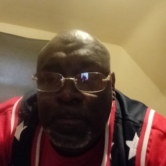 Shariff Shariff - Poshmark Profile Picture of Shariff Shariff (@shariffmcgee12) on Poshmark