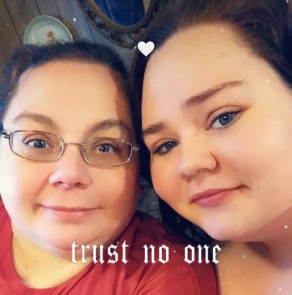 Profile Picture of Tracie Malcom (@queenbee2306) on Poshmark