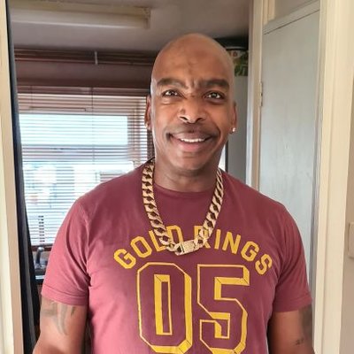 Profile Picture of Delroy Big Dee Rowe (@bigdee2511) on Twitter