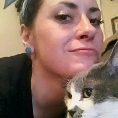 Profile Picture of Kaci Lee Hooks (@4kacilee) on Twitter