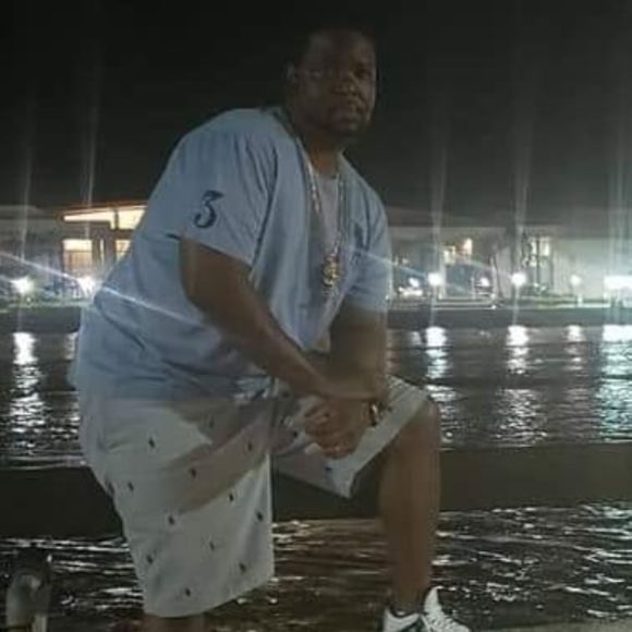 Profile Picture of Brian Perryman (@blperryman78) on Poshmark