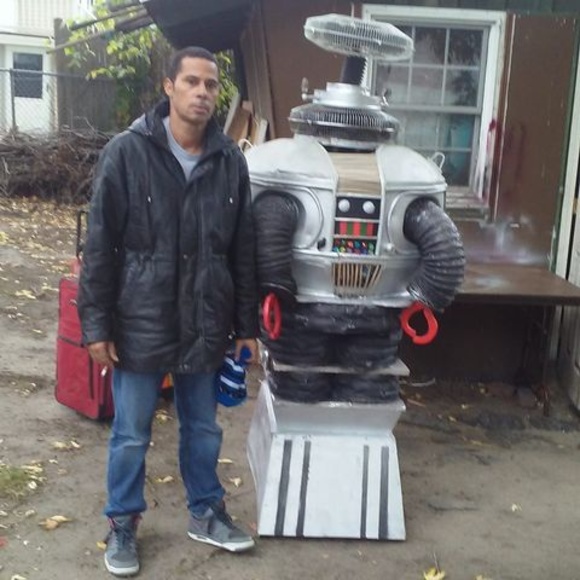 Profile Picture of Jose Quinones (@anivarquinones) on Poshmark