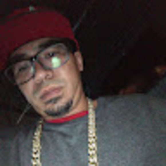 Profile Picture of Richard Botello (@botellorichard2) on Poshmark