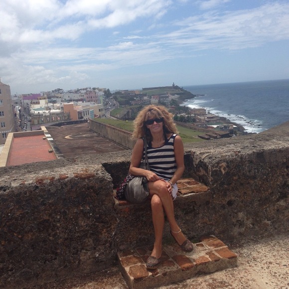 Profile Picture of Carla Hakim (@carlahakim) on Poshmark