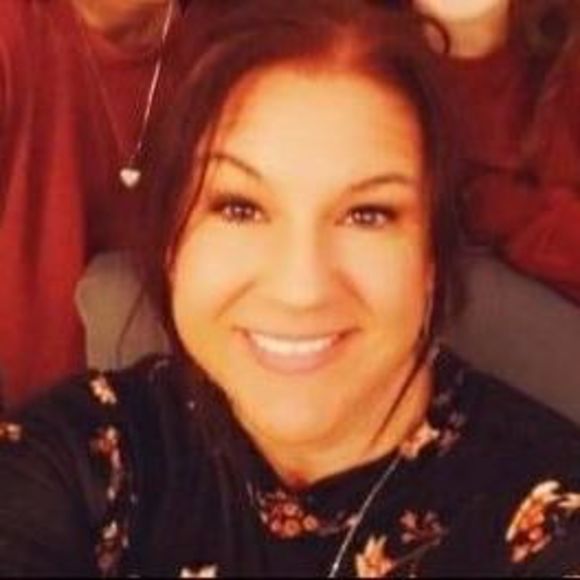Profile Picture of Carla Graf (@carlamarieg) on Poshmark