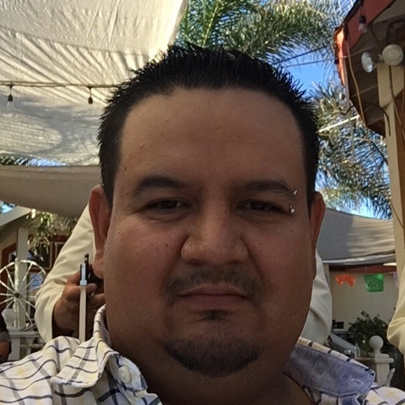 Profile Picture of Jonathan Camacho (@jonathanthan5) on Poshmark