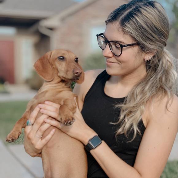 Profile Picture of Amanda Hankins (@mandahankins) on Poshmark