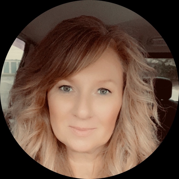 Profile Picture of Tonya Stanley (@sassy71) on Poshmark