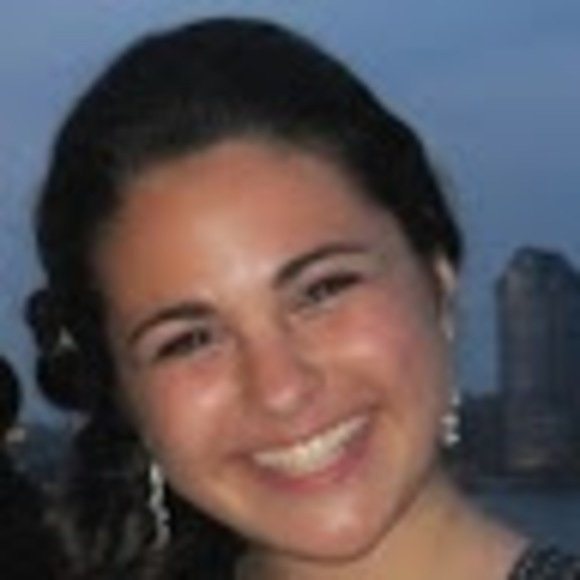 Profile Picture of Mari Jamgochian (@jamgo93) on Poshmark