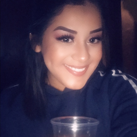Profile Picture of Luz Jaramillo (@lmj96) on Poshmark
