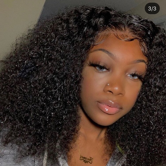 Profile Picture of Ivoryelle Edwards (@ivoryelle19) on Poshmark