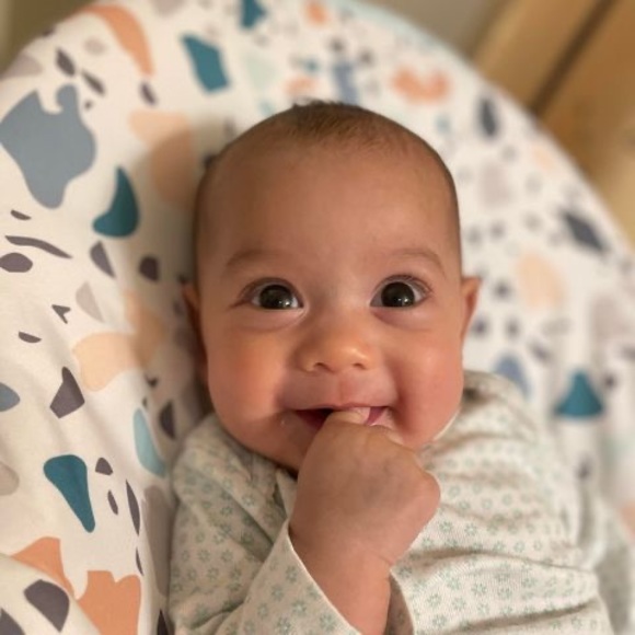 Profile Picture of Kennly Fulgueras (@kennlyfulgueras) on Poshmark