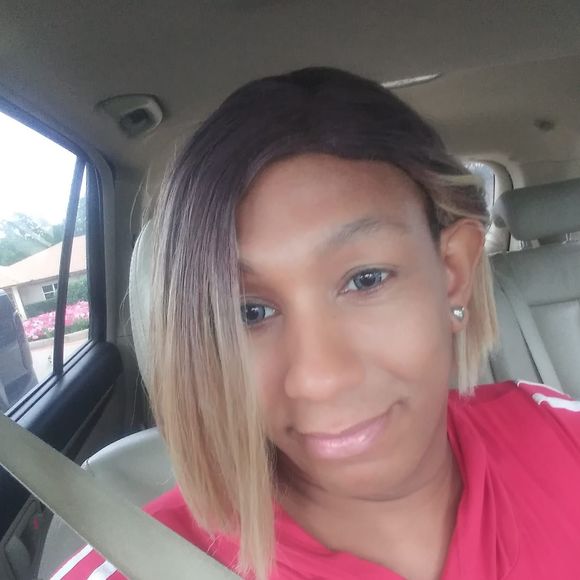 Profile Picture of Chelsie Williams (@tori2022) on Poshmark